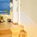 Physis - Seaview Maisonette